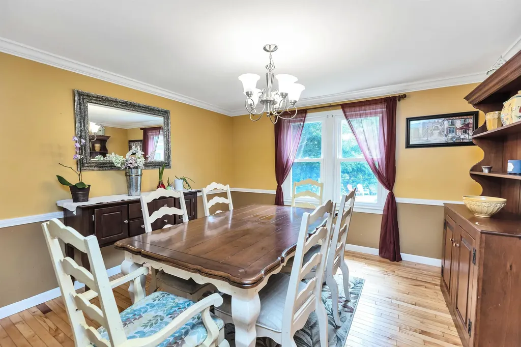 8 Birkdale Road Bedford NH 03110