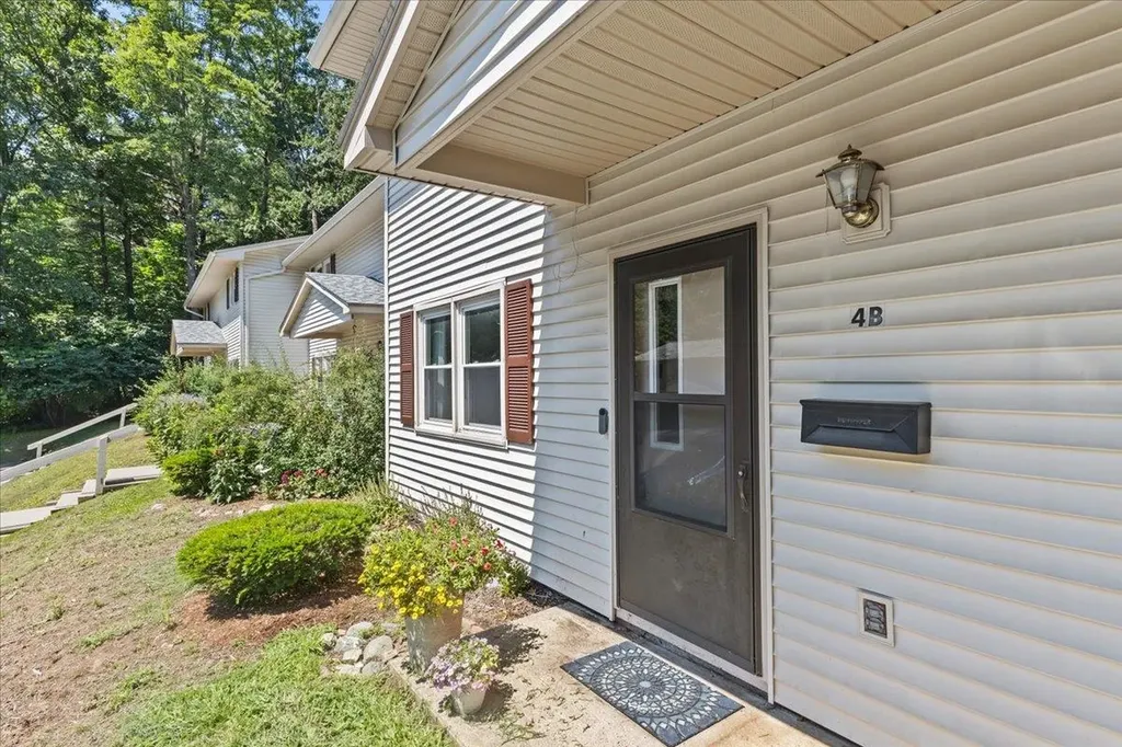 86 Pinecrest Drive Essex VT 05452
