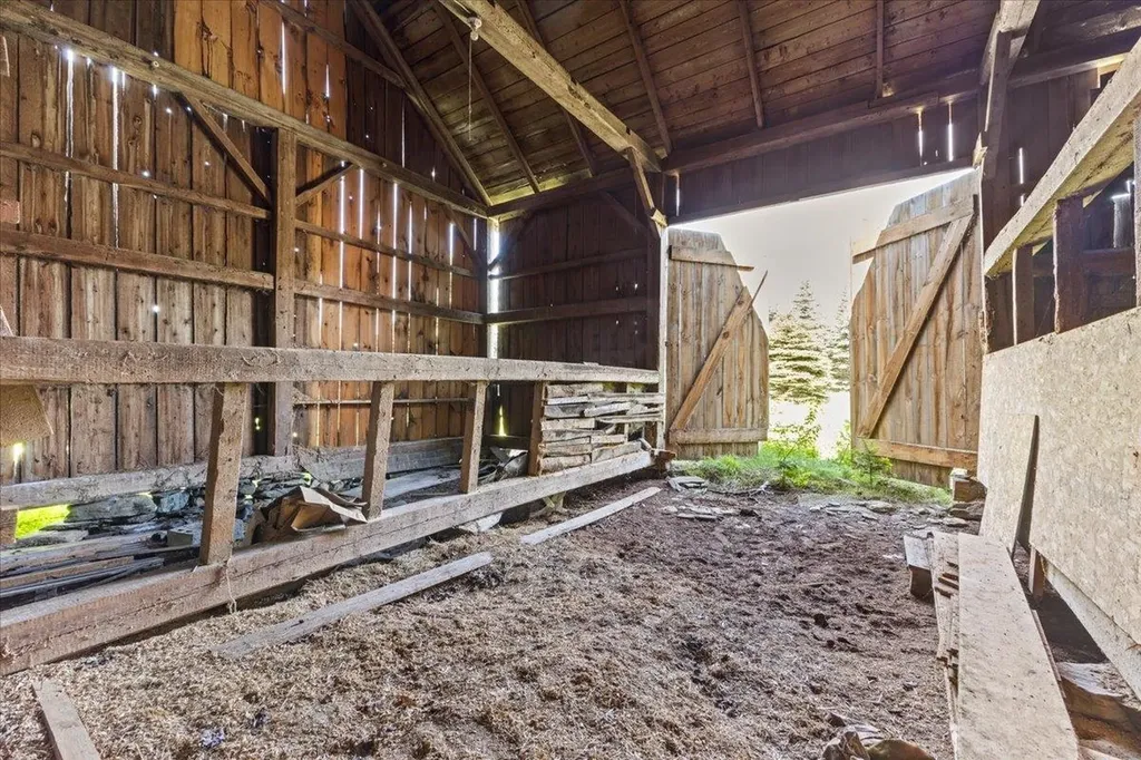 1679 Shover Road Eden VT 05652