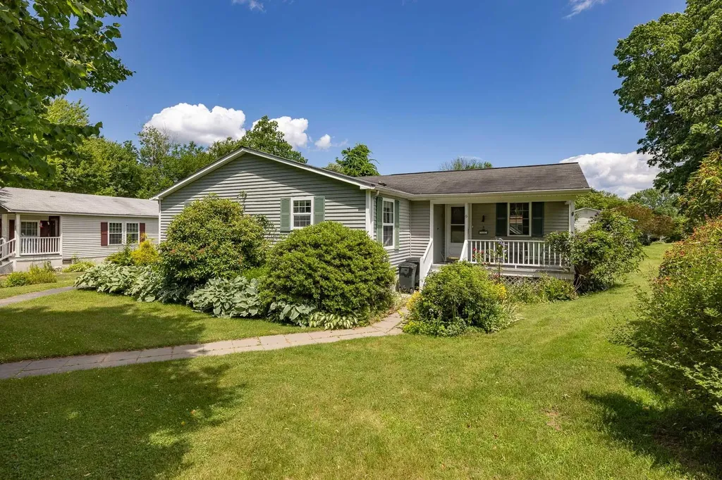 9 Aberdeen Drive Stratham NH 03885