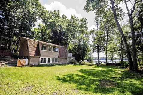 113 New Hampshire Drive Webster NH 03303