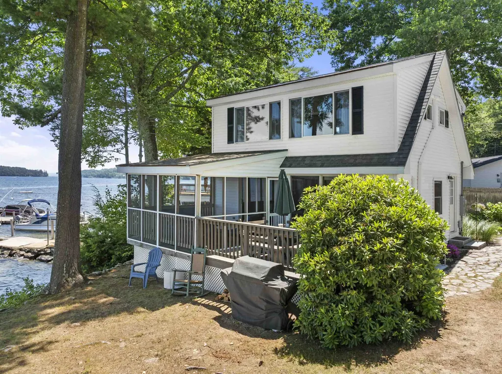 171 Dockham Shore Road Gilford NH 03249