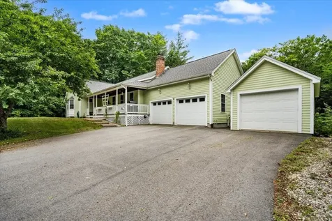 2 Lang Road Deerfield NH 03037