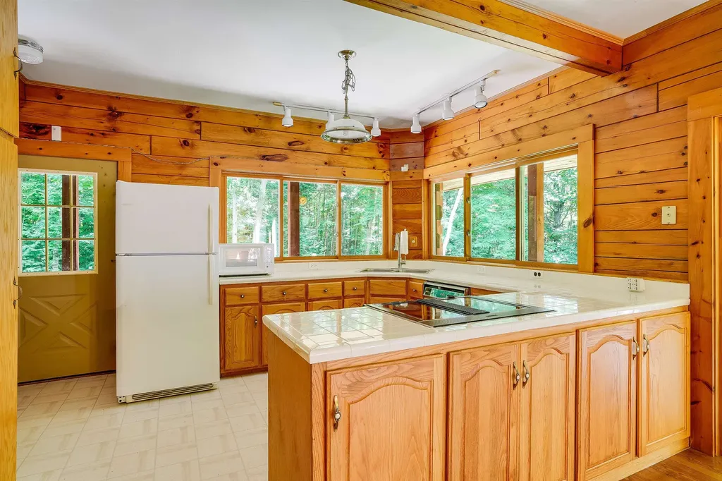 151 Hall Road Hillsborough NH 03244