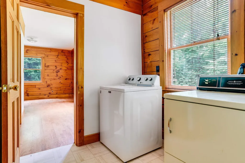 151 Hall Road Hillsborough NH 03244