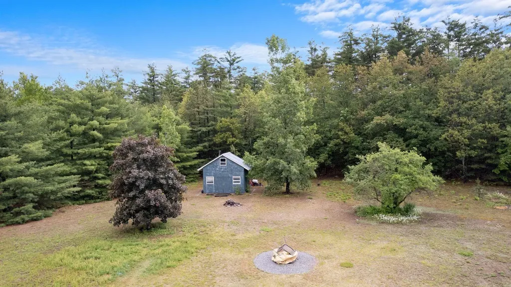 46 Fox Run Road Hinsdale NH 03451