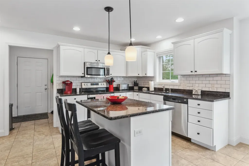 41 Laurel Drive Essex VT 05452