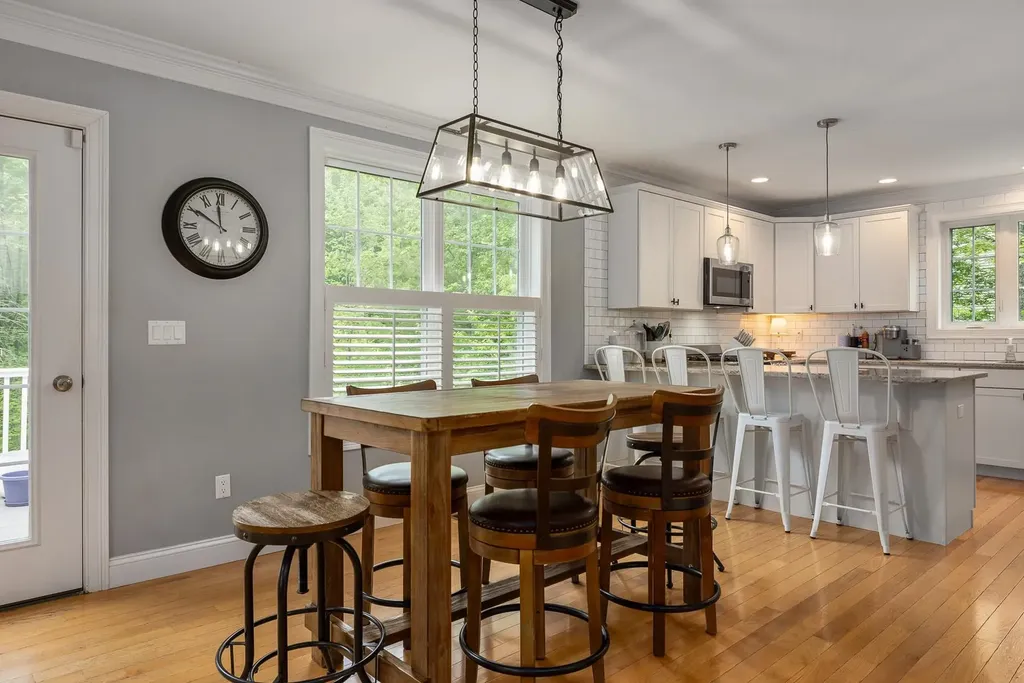 41 Chisholm Farm Drive Stratham NH 03885