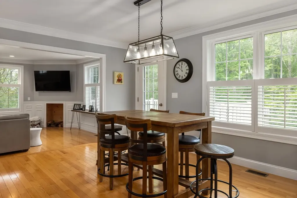 41 Chisholm Farm Drive Stratham NH 03885