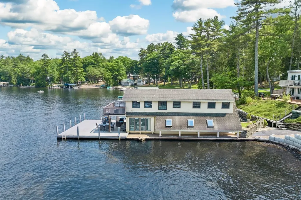 417 Weirs Road Gilford NH 03249