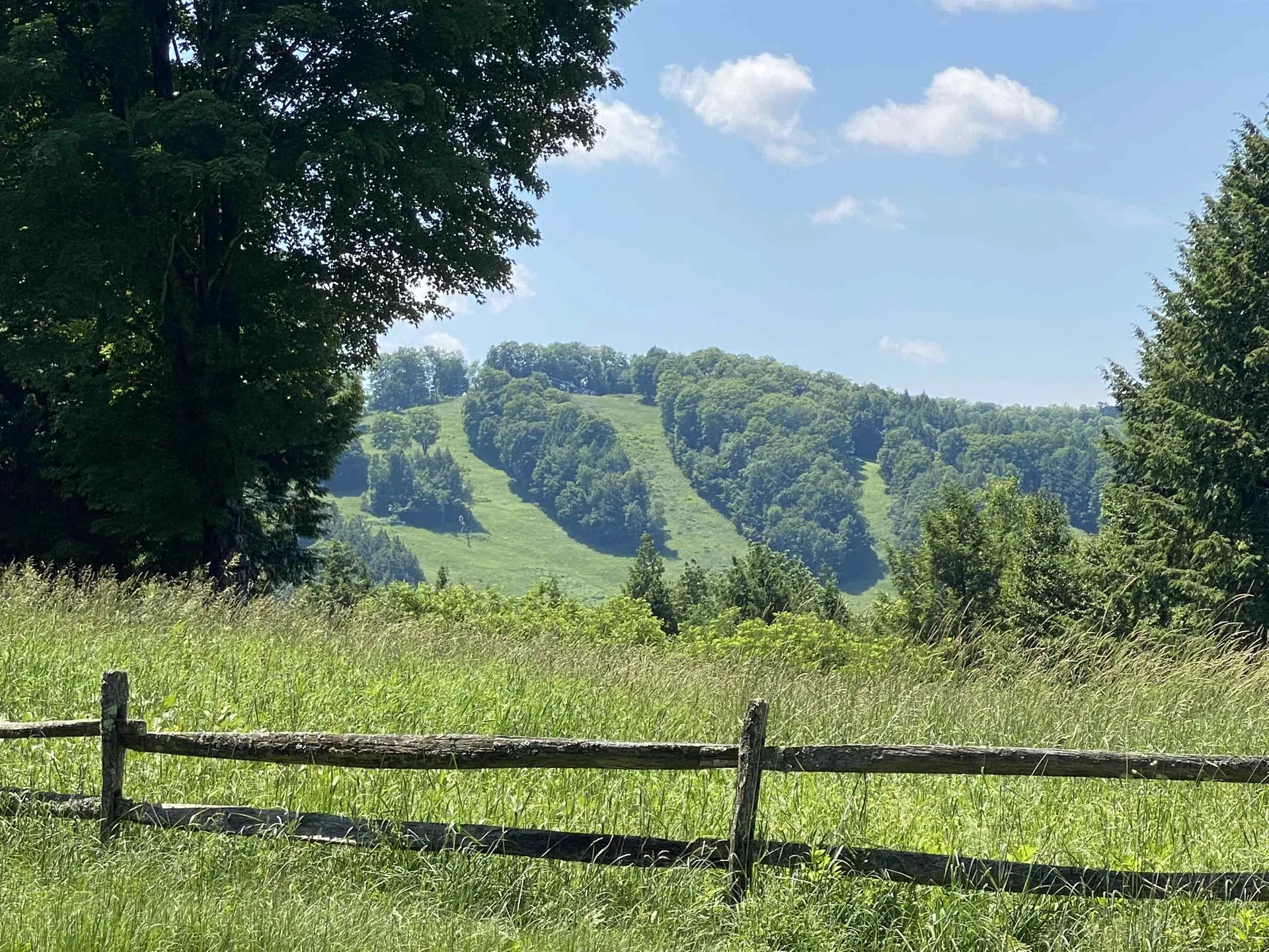 2568 Pomfret Road Pomfret VT 05067