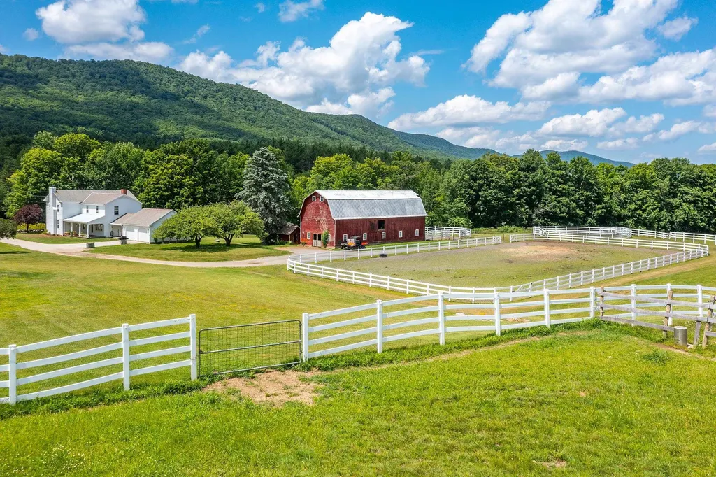 2512 Tinmouth Road Danby VT 05739