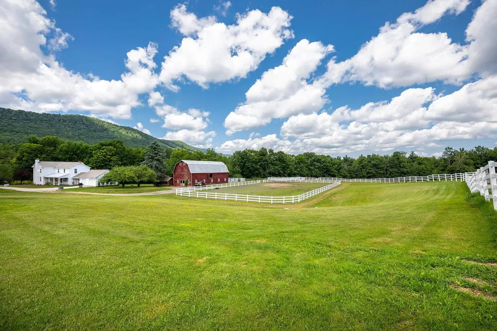 2512 Tinmouth Road Danby VT 05739