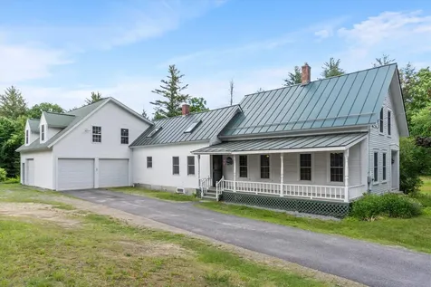 102 Davis Road Bradford NH 03221