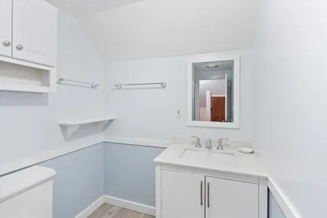 102 Davis Road Bradford NH 03221