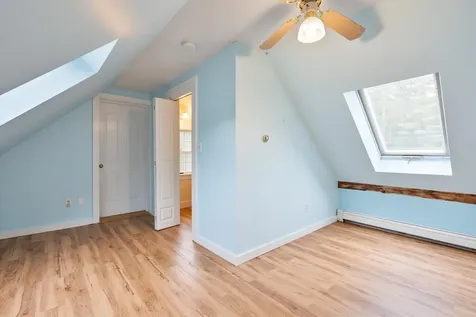 102 Davis Road Bradford NH 03221