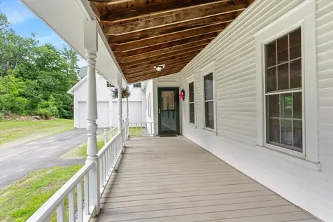 102 Davis Road Bradford NH 03221
