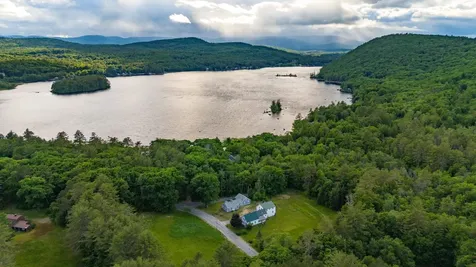 102 Davis Road Bradford NH 03221