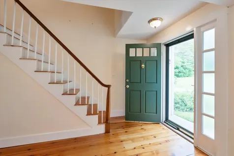 102 Davis Road Bradford NH 03221