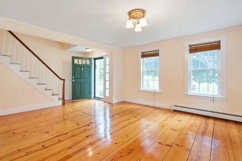 102 Davis Road Bradford NH 03221