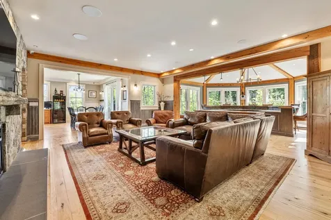 17 West Branch Road Winhall VT 05340