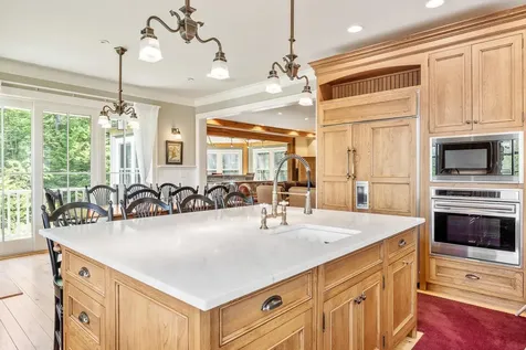 17 West Branch Road Winhall VT 05340