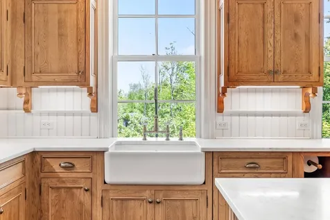 17 West Branch Road Winhall VT 05340
