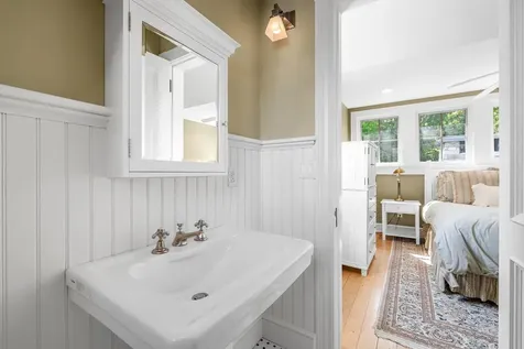 17 West Branch Road Winhall VT 05340