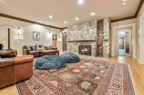 17 West Branch Road Winhall VT 05340
