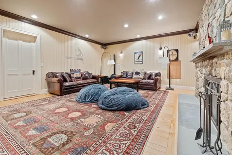 17 West Branch Road Winhall VT 05340