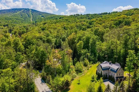 17 West Branch Road Winhall VT 05340