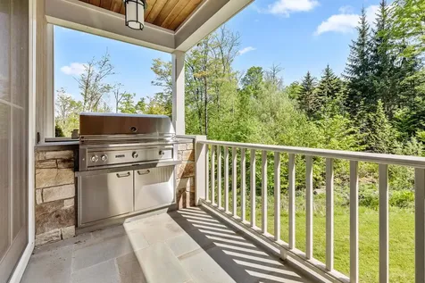 17 West Branch Road Winhall VT 05340