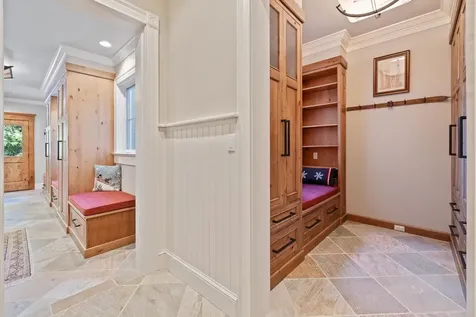 17 West Branch Road Winhall VT 05340