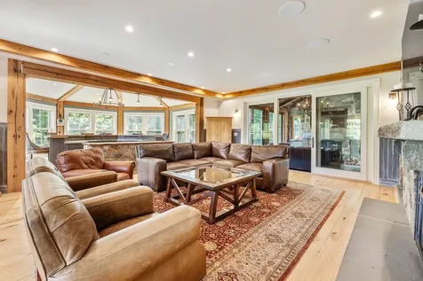 17 West Branch Road Winhall VT 05340
