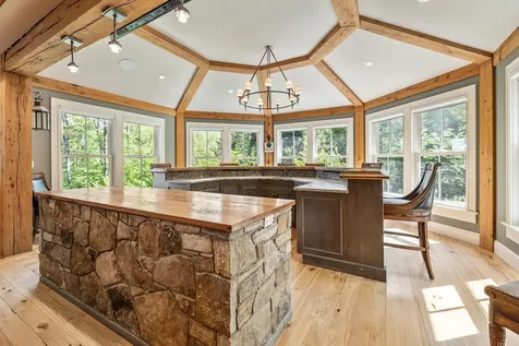 17 West Branch Road Winhall VT 05340
