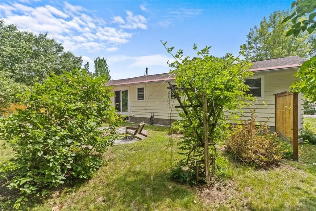 76 Venus Avenue Burlington VT 05408