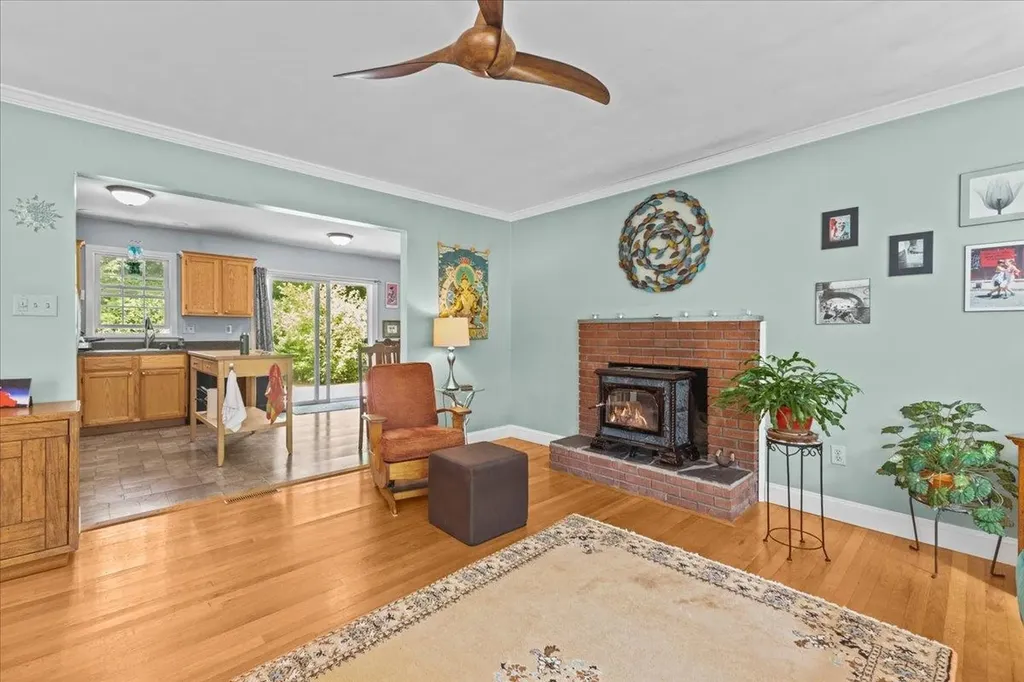 76 Venus Avenue Burlington VT 05408