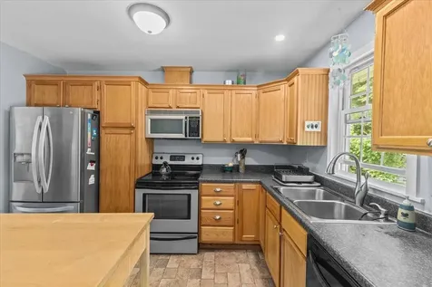 76 Venus Avenue Burlington VT 05408