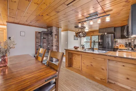 19 Lord Road Hartland VT 05048