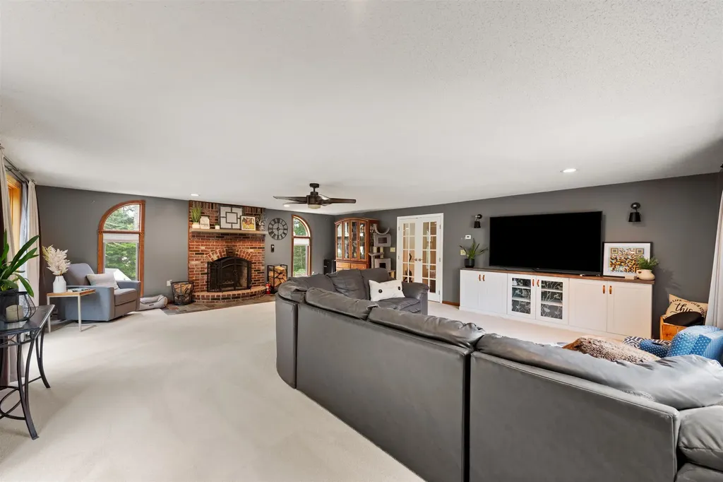 13 Twin Street Windham NH 03087
