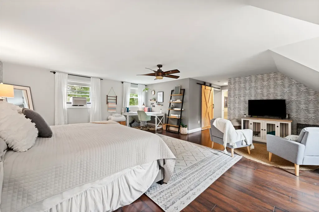 13 Twin Street Windham NH 03087