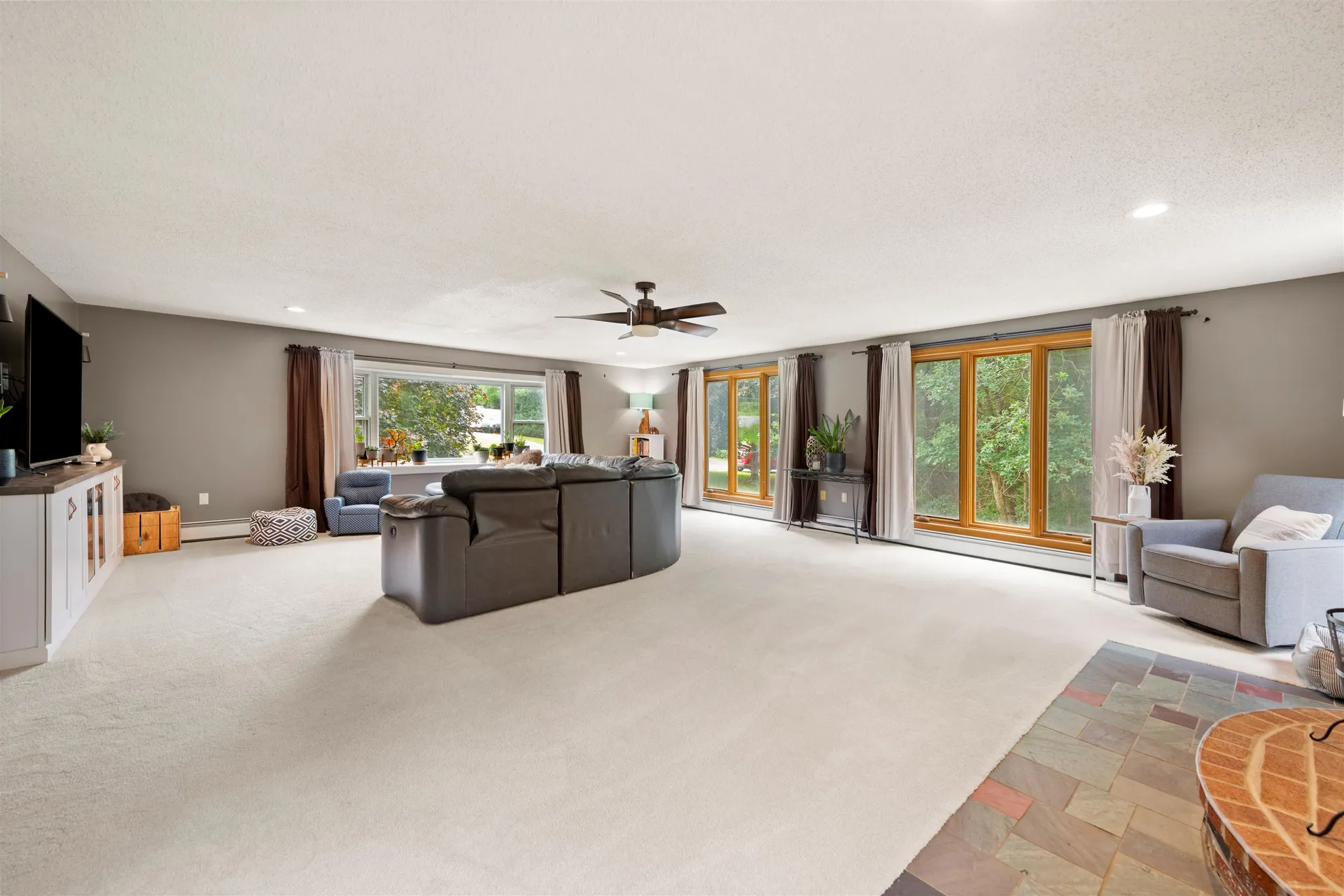 13 Twin Street Windham NH 03087