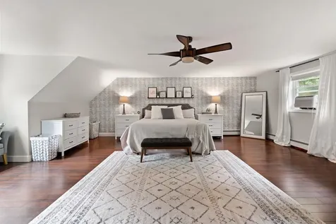 13 Twin Street Windham NH 03087