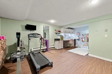 13 Twin Street Windham NH 03087