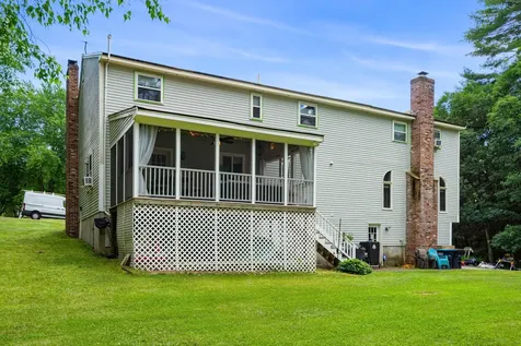 13 Twin Street Windham NH 03087