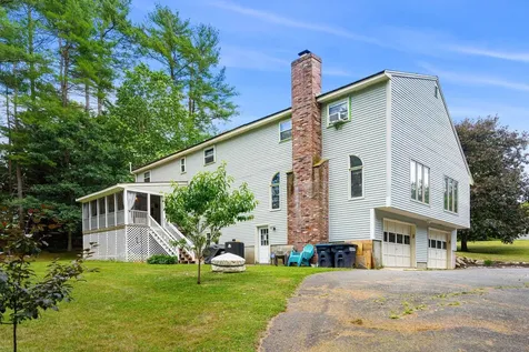 13 Twin Street Windham NH 03087