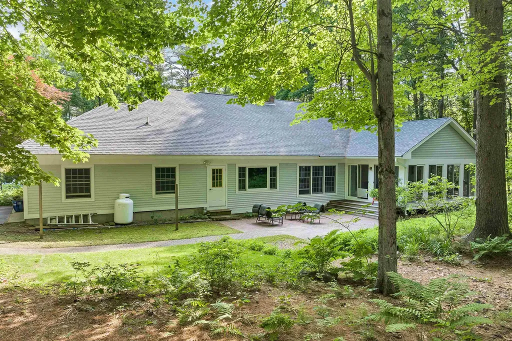 3 Applewood Drive Wolfeboro NH 03894