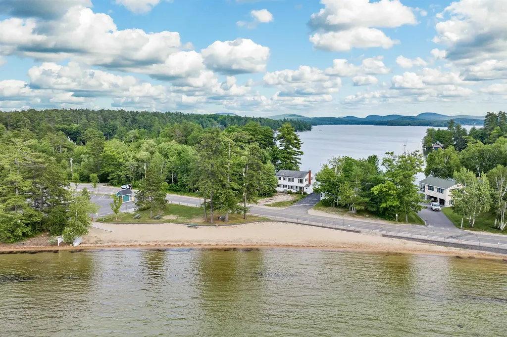 3 Applewood Drive Wolfeboro NH 03894