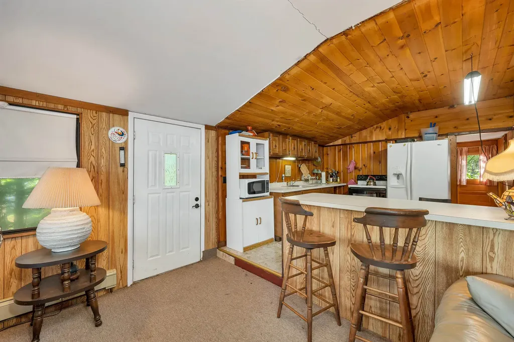 19 Canal Street Meredith NH 03253