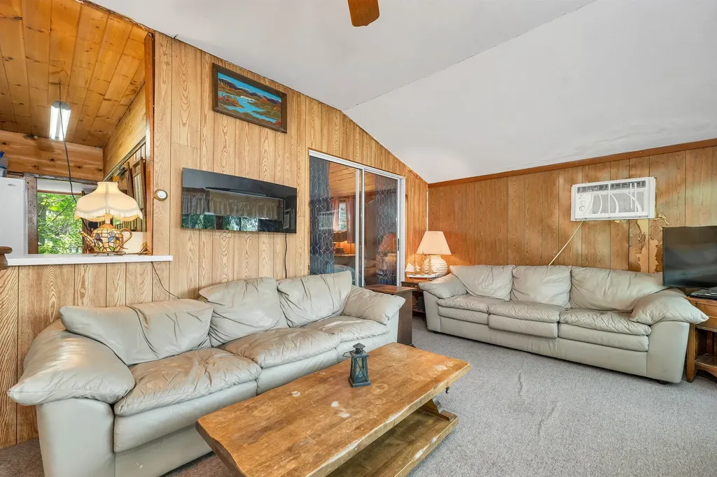 19 Canal Street Meredith NH 03253